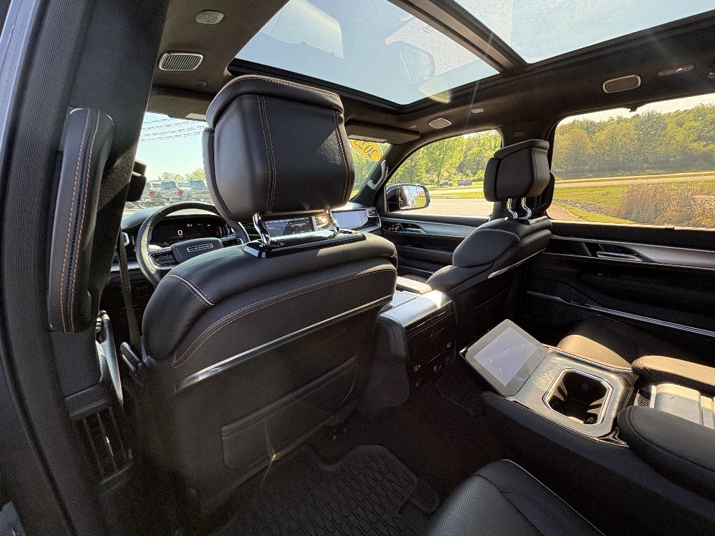 2023 Jeep Grand Wagoneer Series III