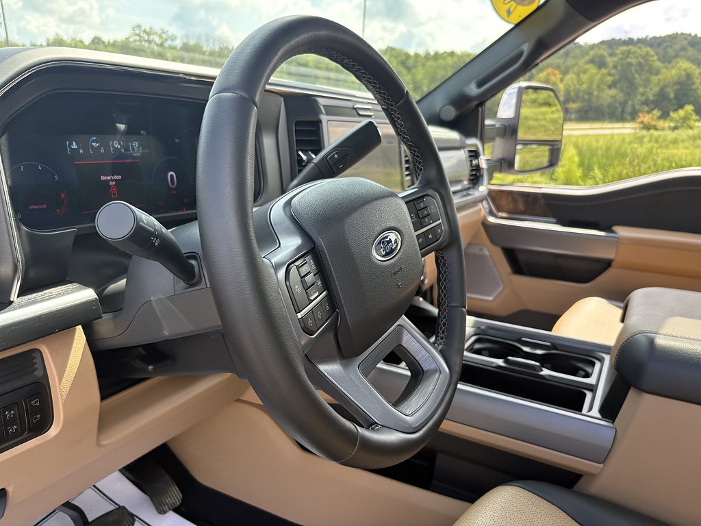 2026 Ford Super Duty F-350 SRW Lariat