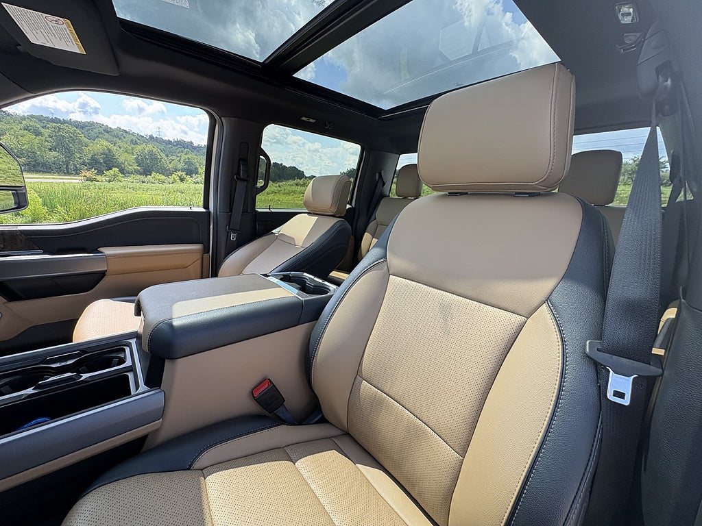 2026 Ford Super Duty F-350 SRW Lariat