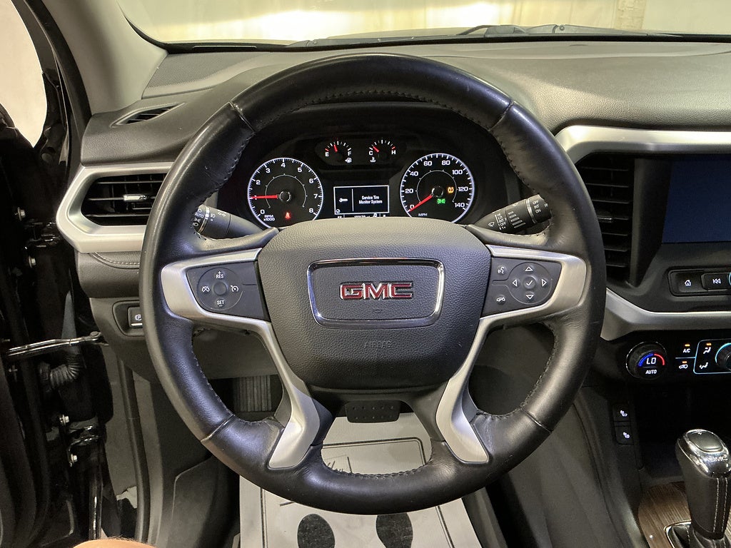 2017 GMC Acadia SLE-2