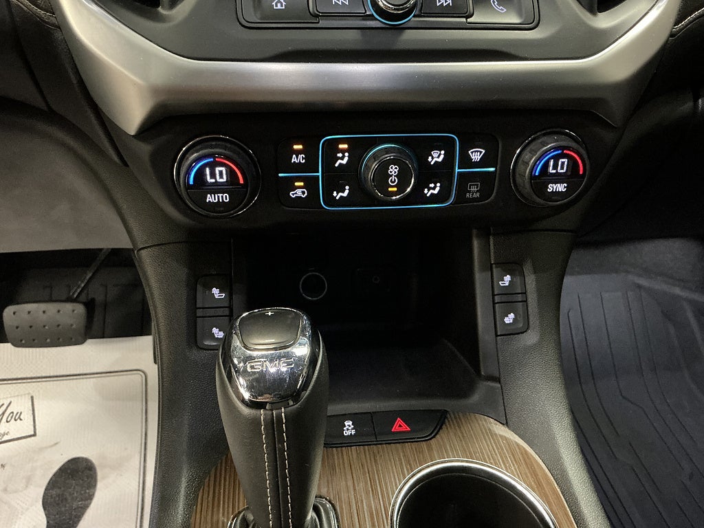 2017 GMC Acadia SLE-2