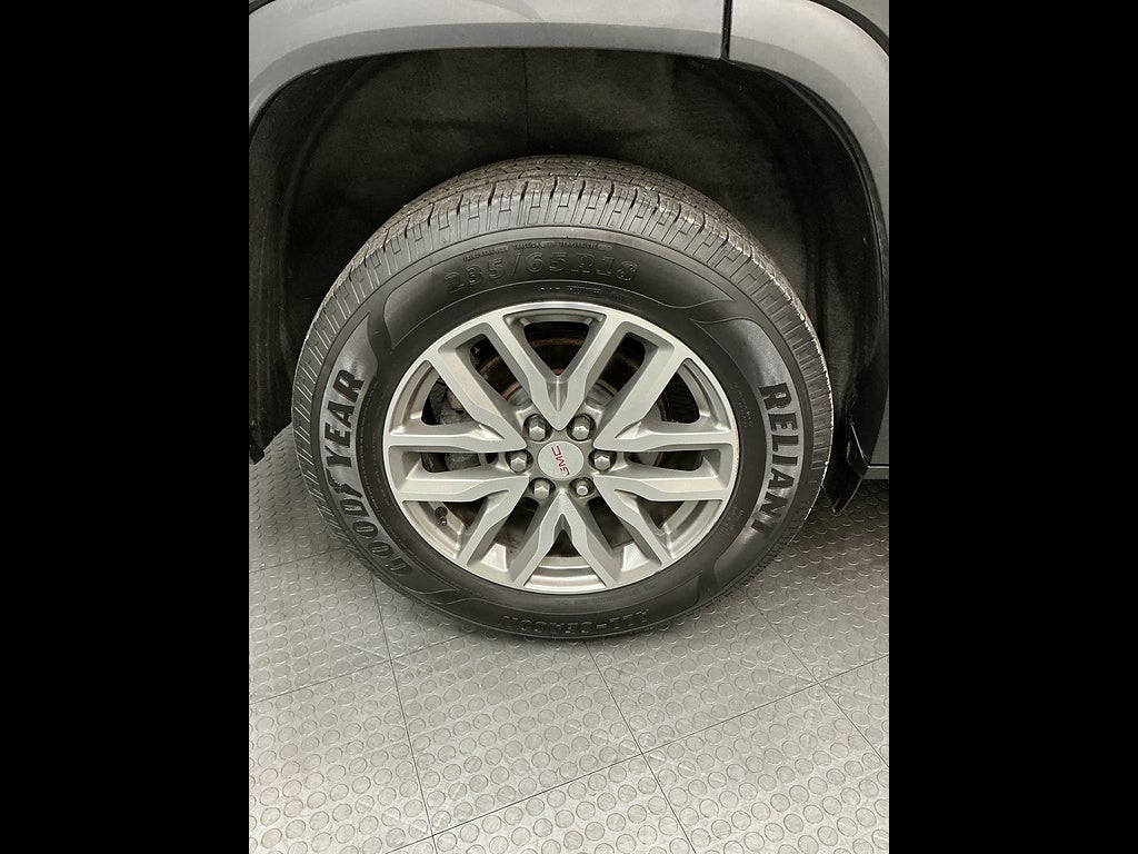 2017 GMC Acadia SLE-2