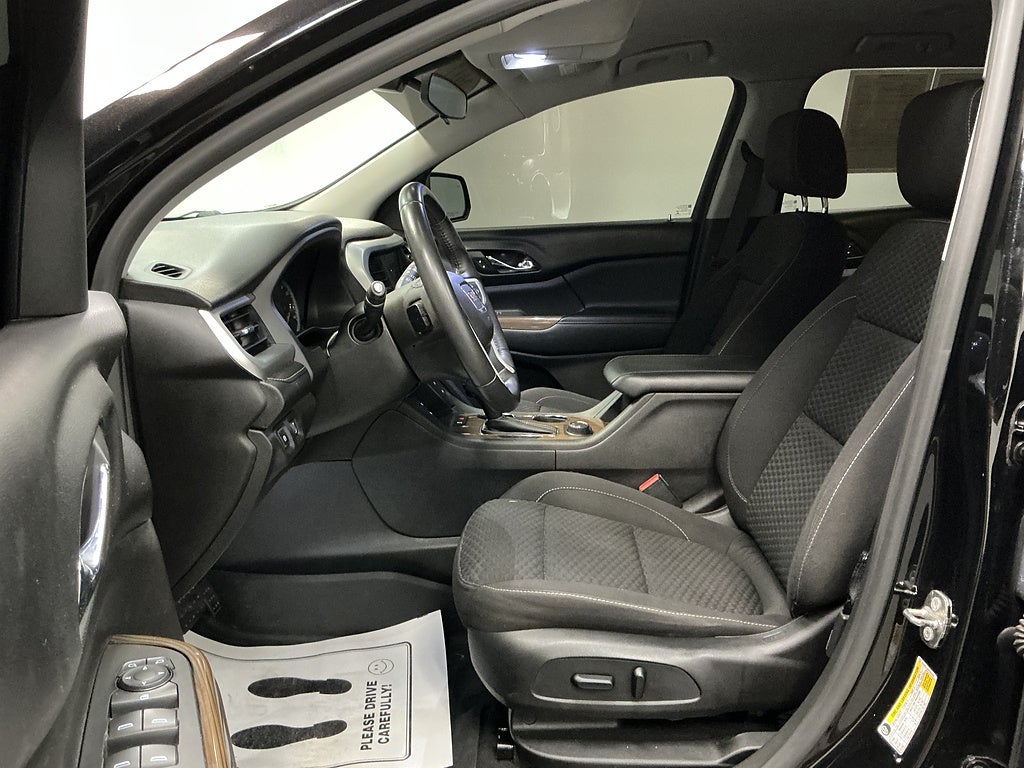 2017 GMC Acadia SLE-2