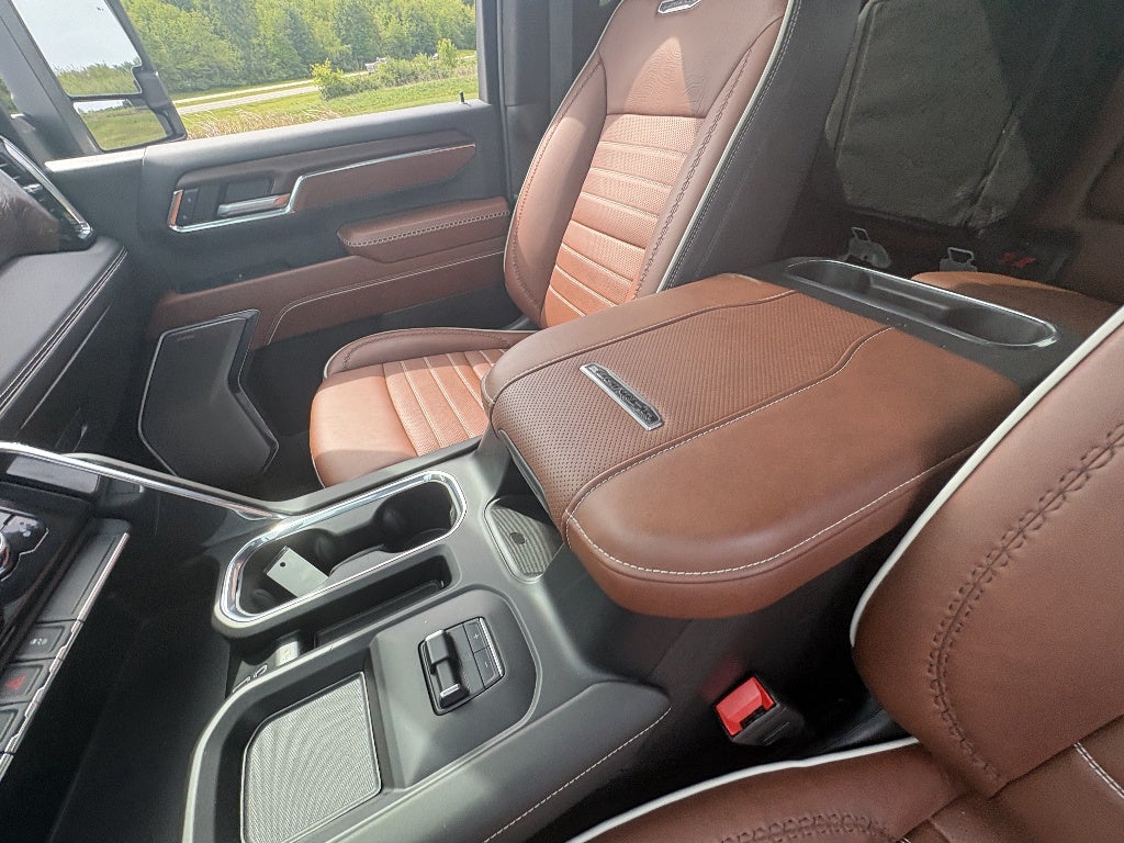 2024 GMC Sierra 3500HD Denali Ultimate