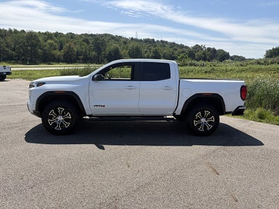 2024 GMC Canyon AT4