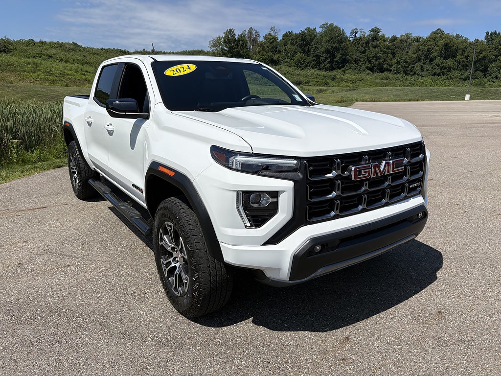 2024 GMC Canyon AT4