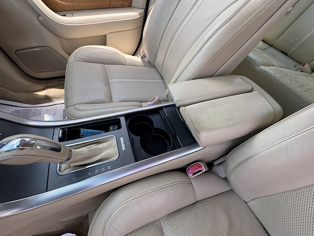 2011 Lincoln MKS Base