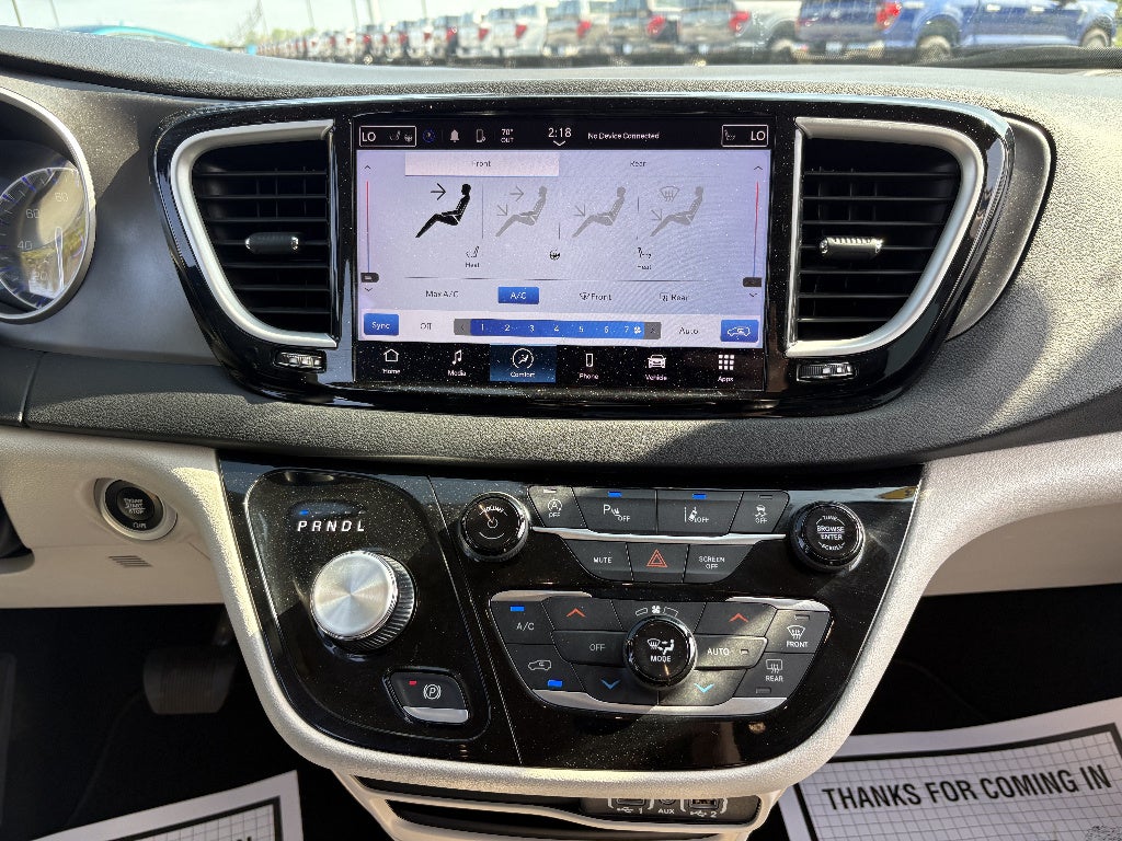 2023 Chrysler Pacifica Touring L