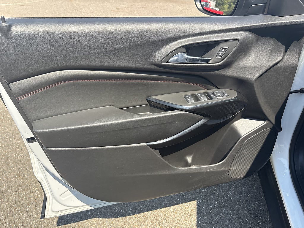 2025 Chevrolet Trax RS