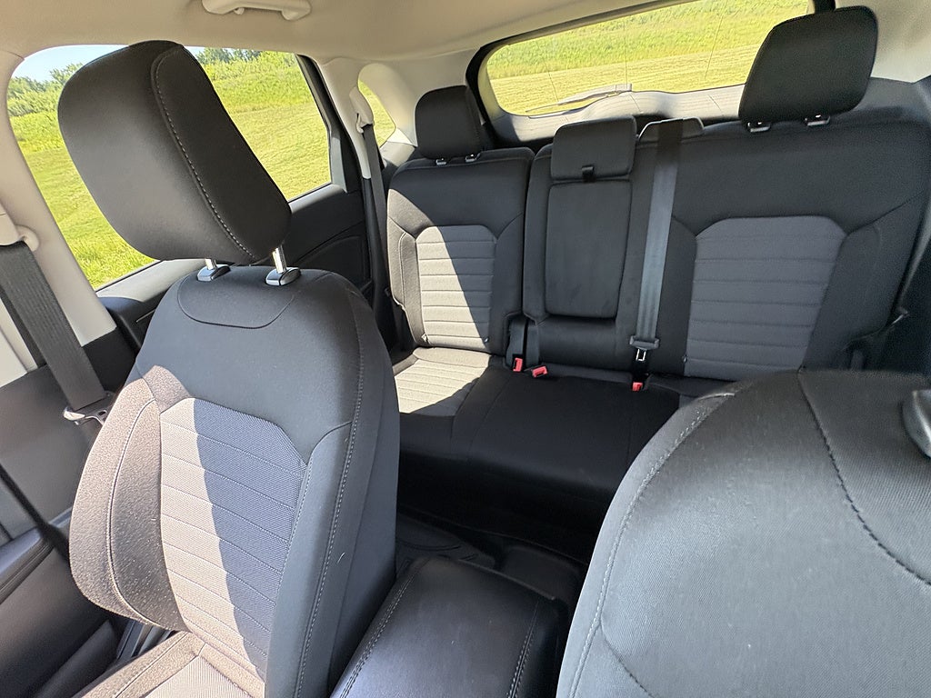2022 Ford Edge SE
