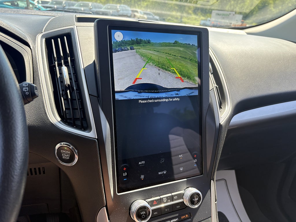 2022 Ford Edge SE