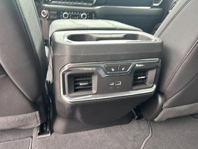 2025 GMC Sierra 2500HD 4WD Crew Cab Standard Bed SLT