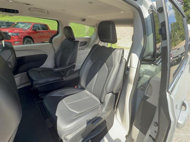 2024 Chrysler Pacifica Hybrid Select