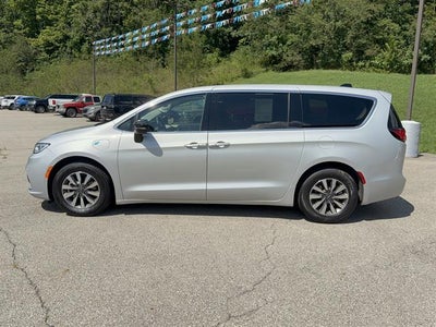 2024 Chrysler Pacifica Hybrid Select