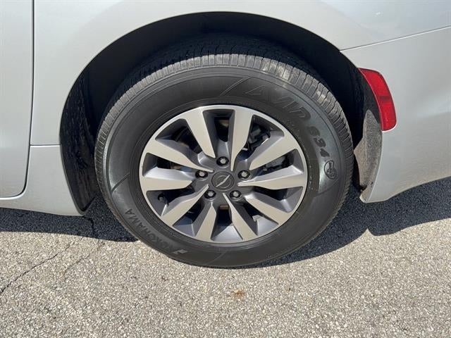 2024 Chrysler Pacifica Hybrid Select