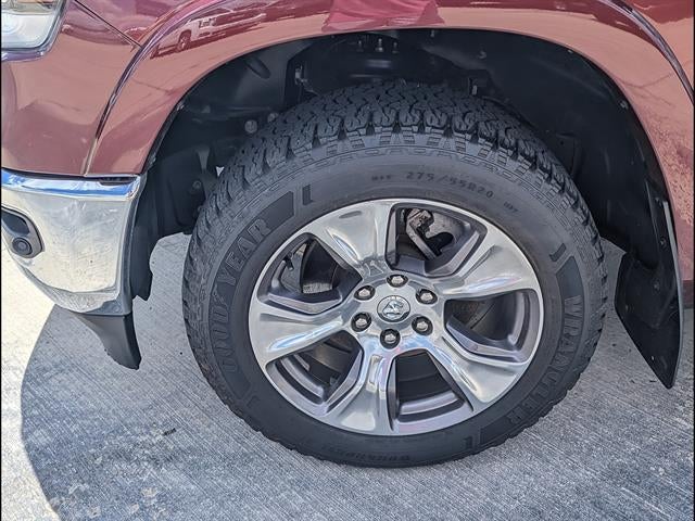 2020 RAM 1500 Laramie Crew Cab 4x4 5'7" Box