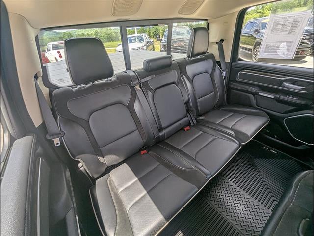 2020 RAM 1500 Laramie Crew Cab 4x4 5'7" Box