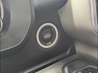 2020 RAM 1500 Laramie Crew Cab 4x4 5'7" Box