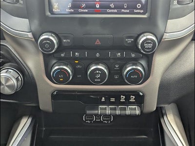 2020 RAM 1500 Laramie Crew Cab 4x4 5'7" Box