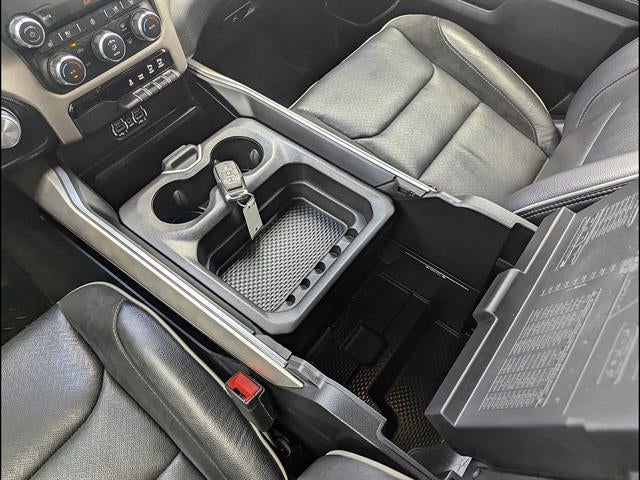 2020 RAM 1500 Laramie Crew Cab 4x4 5'7" Box
