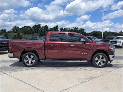 2020 RAM 1500 Laramie Crew Cab 4x4 5'7" Box