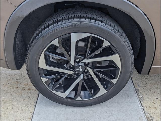 2023 Mitsubishi Outlander SEL