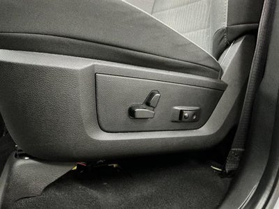 2023 RAM 1500 Classic SLT Crew Cab 4x4 5'7" Box