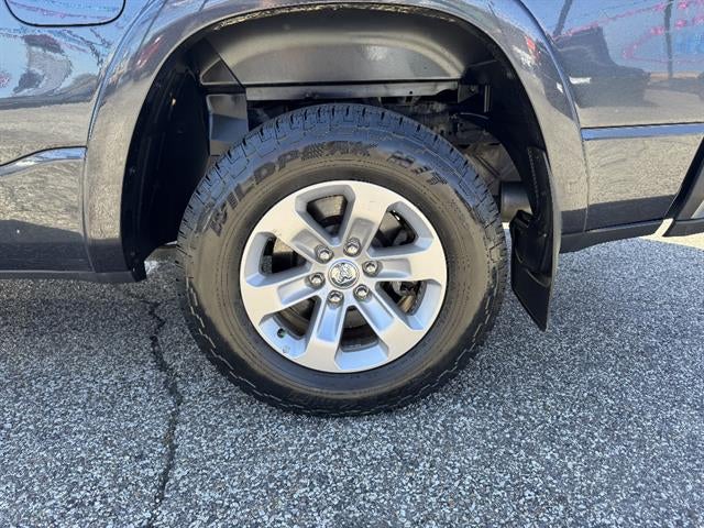 2020 RAM 1500 Laramie Quad Cab 4x4 6'4" Box