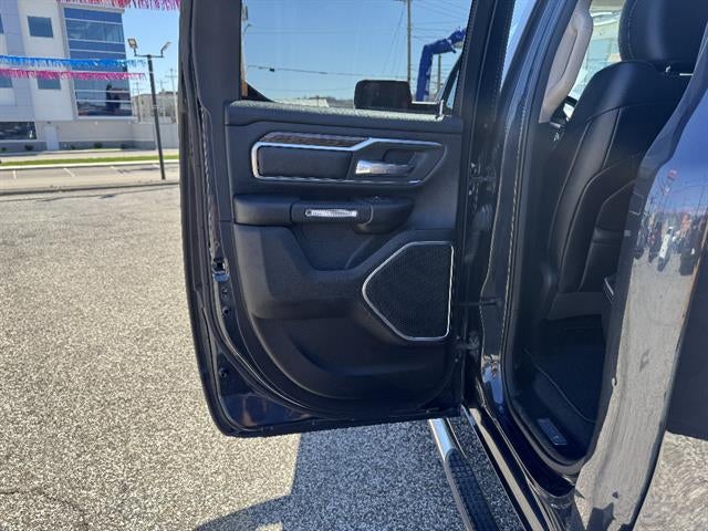 2020 RAM 1500 Laramie Quad Cab 4x4 6'4" Box