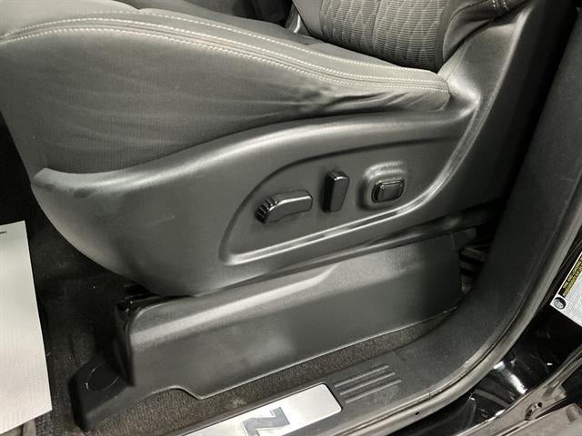 2021 Nissan TITAN Crew Cab SV 4x4