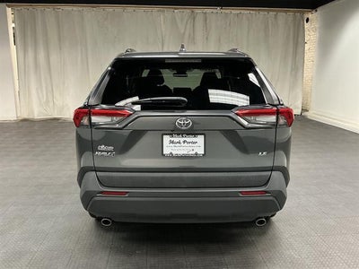 2020 Toyota RAV4 LE