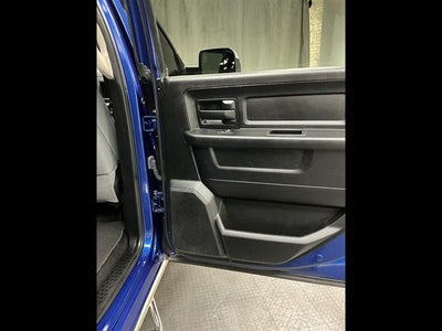 2017 RAM 2500 Tradesman Crew Cab 4x4 6'4" Box