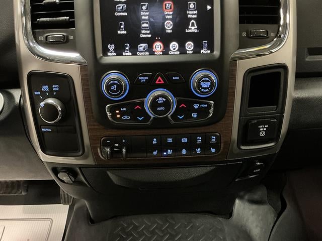 2017 RAM 2500 Laramie Crew Cab 4x4 6'4" Box