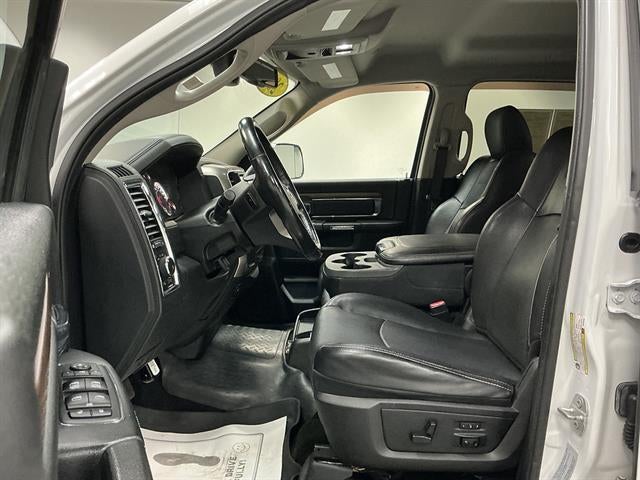 2017 RAM 2500 Laramie Crew Cab 4x4 6'4" Box
